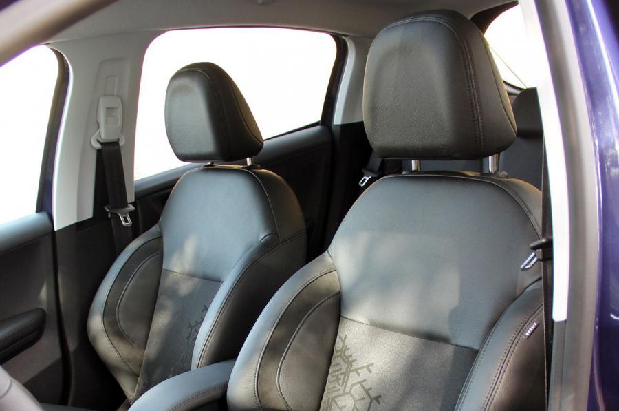  Peugeot 208 5-Door 2012 года  (фото 18 из 73)